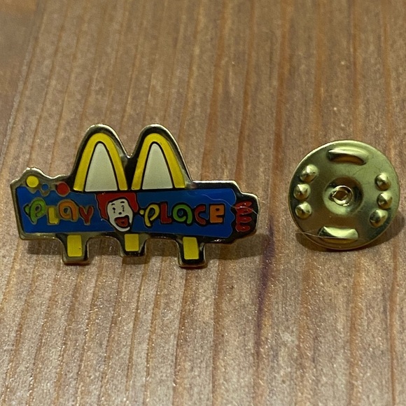 VTG 90’s Ronald MCDONALDS Lapel Hat Pin Play Place Collector Group II INC - Picture 2 of 8